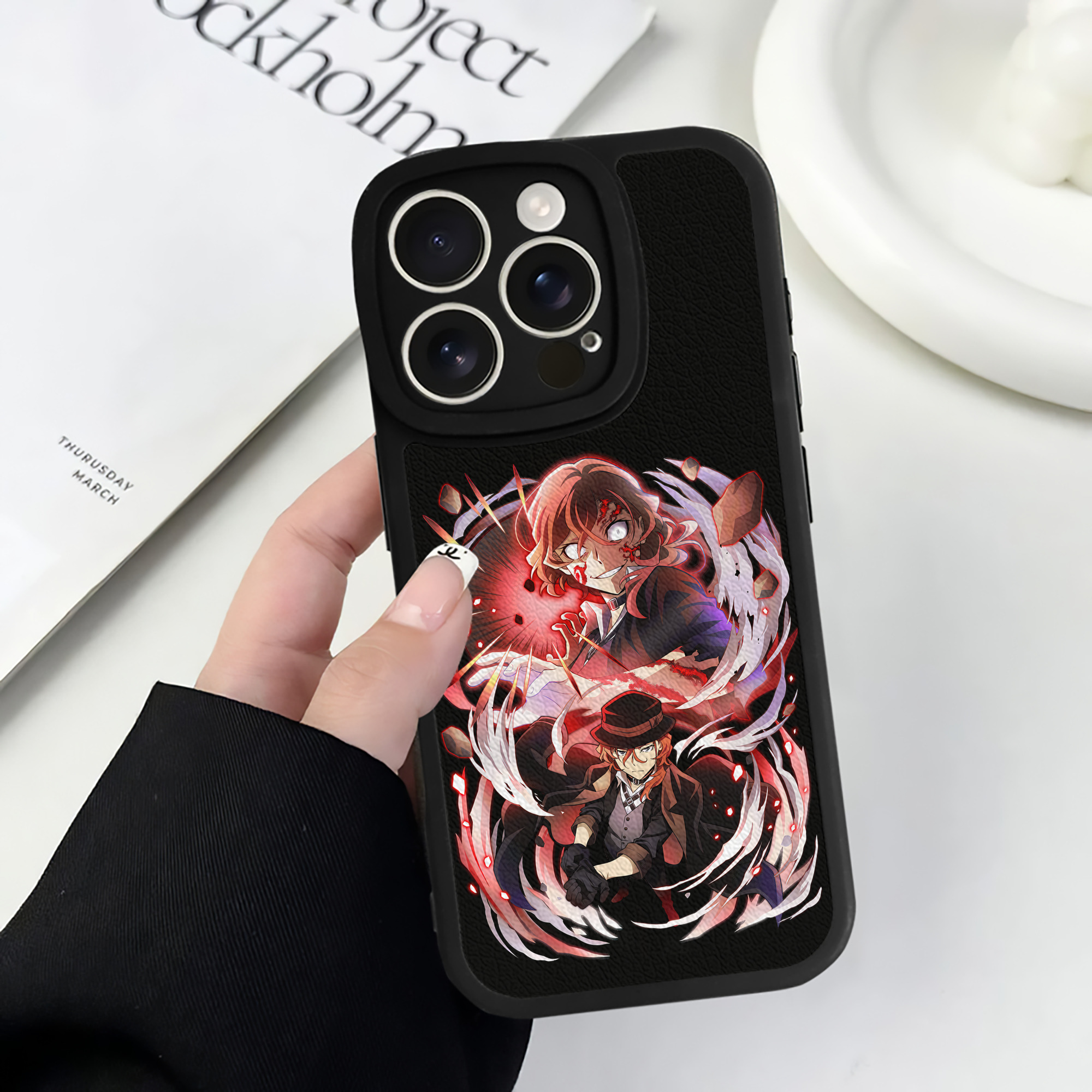 （画像用） 文豪ストレイドッグス Bungo Stray Dogs 【iPhone 16シリーズ対応】シリコンスマホケース（レザー調） 材質：シリコン